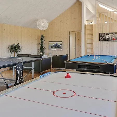 Lovely In Vaeggerlose With Indoor Swimming Pool * Bøtø By